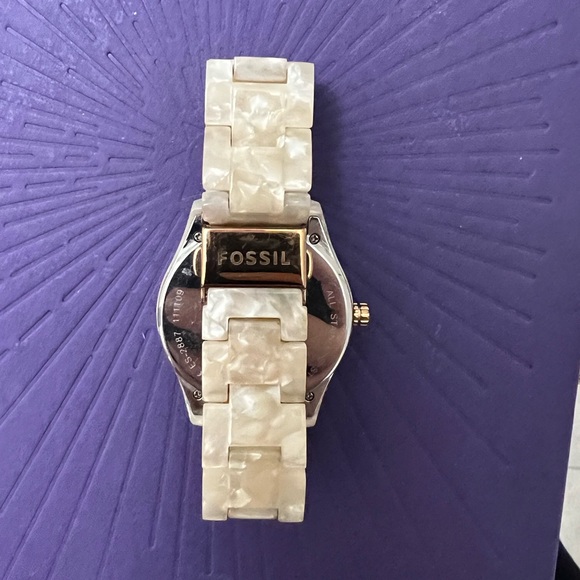Mother of Pearl fossil watch - Picture 2 of 3